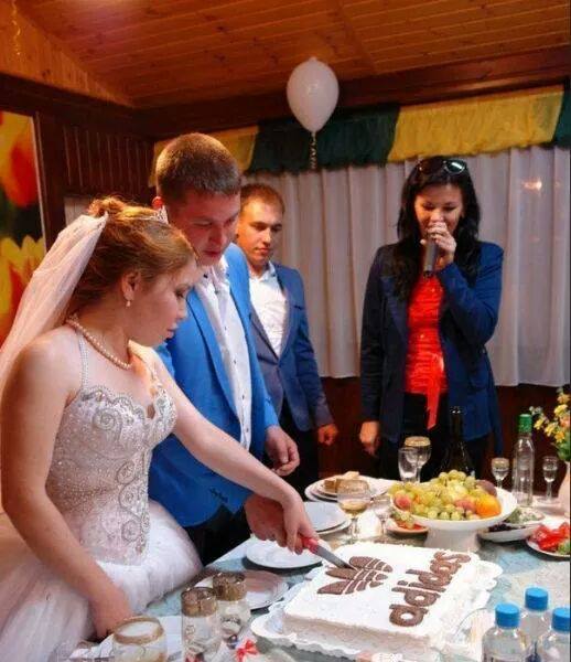 Nuntă cu tort de firmă poze haioase