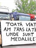 Unde le sunt medaliile, toată viaţa au "muncit" - poza demo