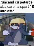 Copil aruncand cu petarde - poza demo