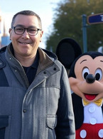 Poza cu Victor Ponta in America - poza demo