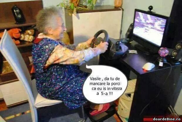 Când bunica descoperă Need for Speed poze haioase