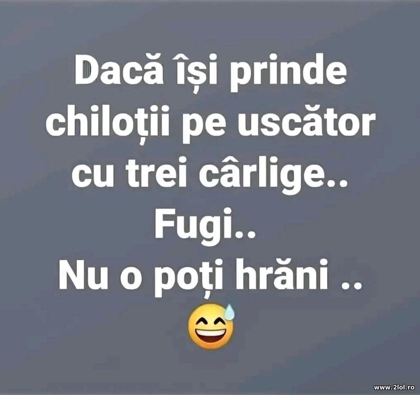 Daca isi prinde pe uscator chilotii cu 3 carlige | poze haioase