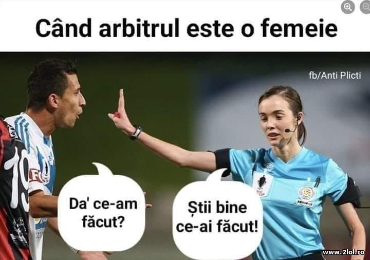 Cand arbitrul de fotbal e femeie | poze haioase