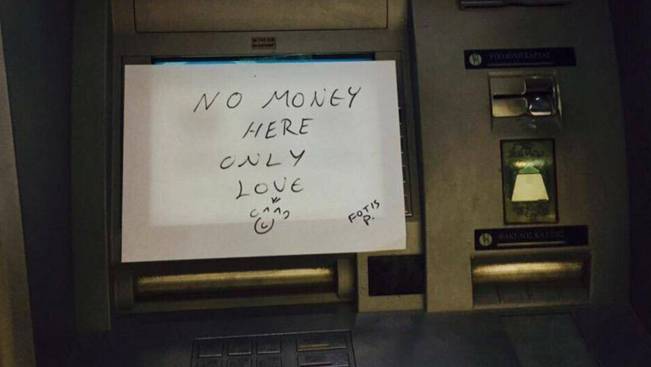 Un bancomat din Grecia | poze haioase